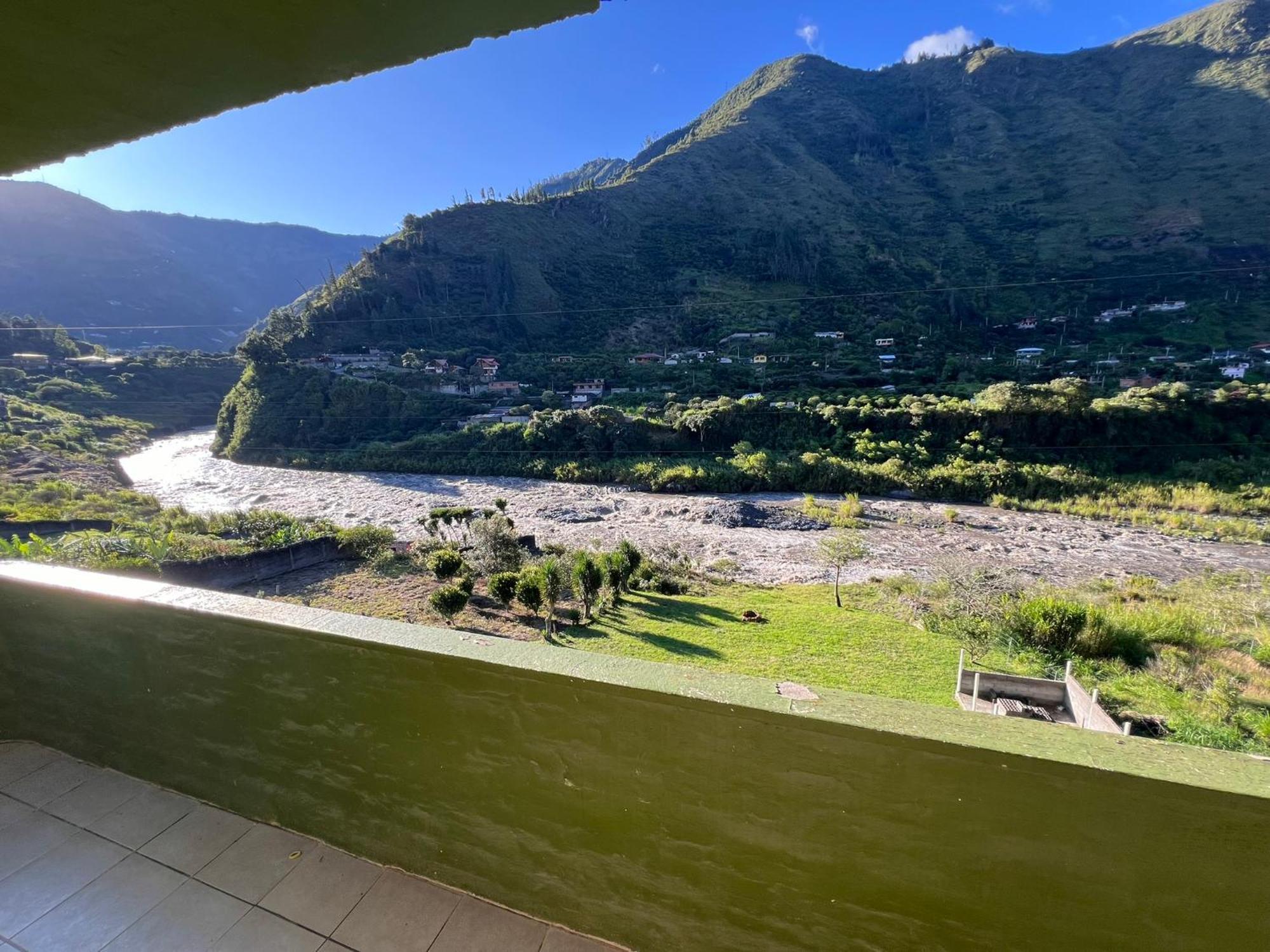 La Casa Verde Eco Guest House Баньос Экстерьер фото