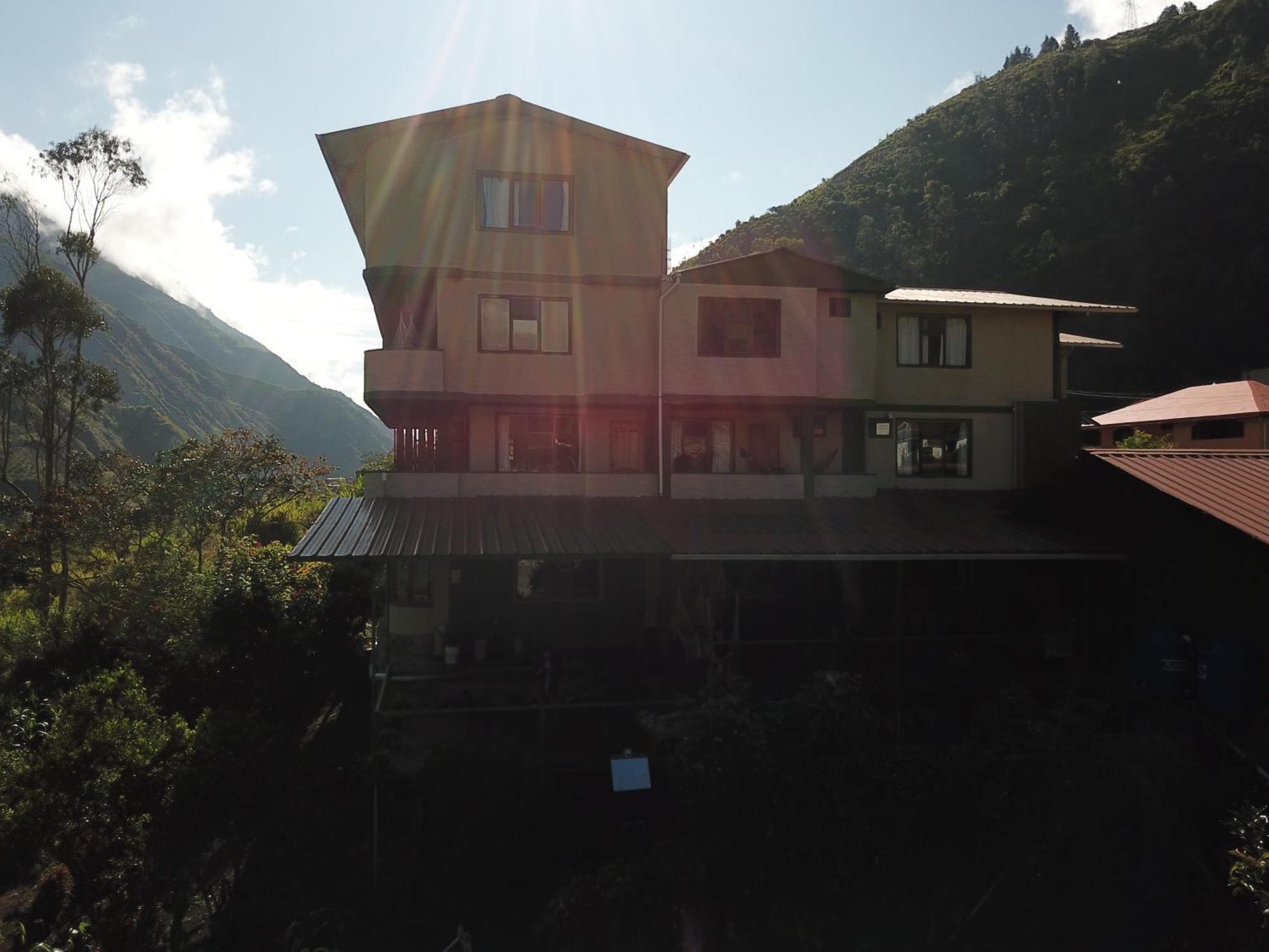 La Casa Verde Eco Guest House Баньос Экстерьер фото