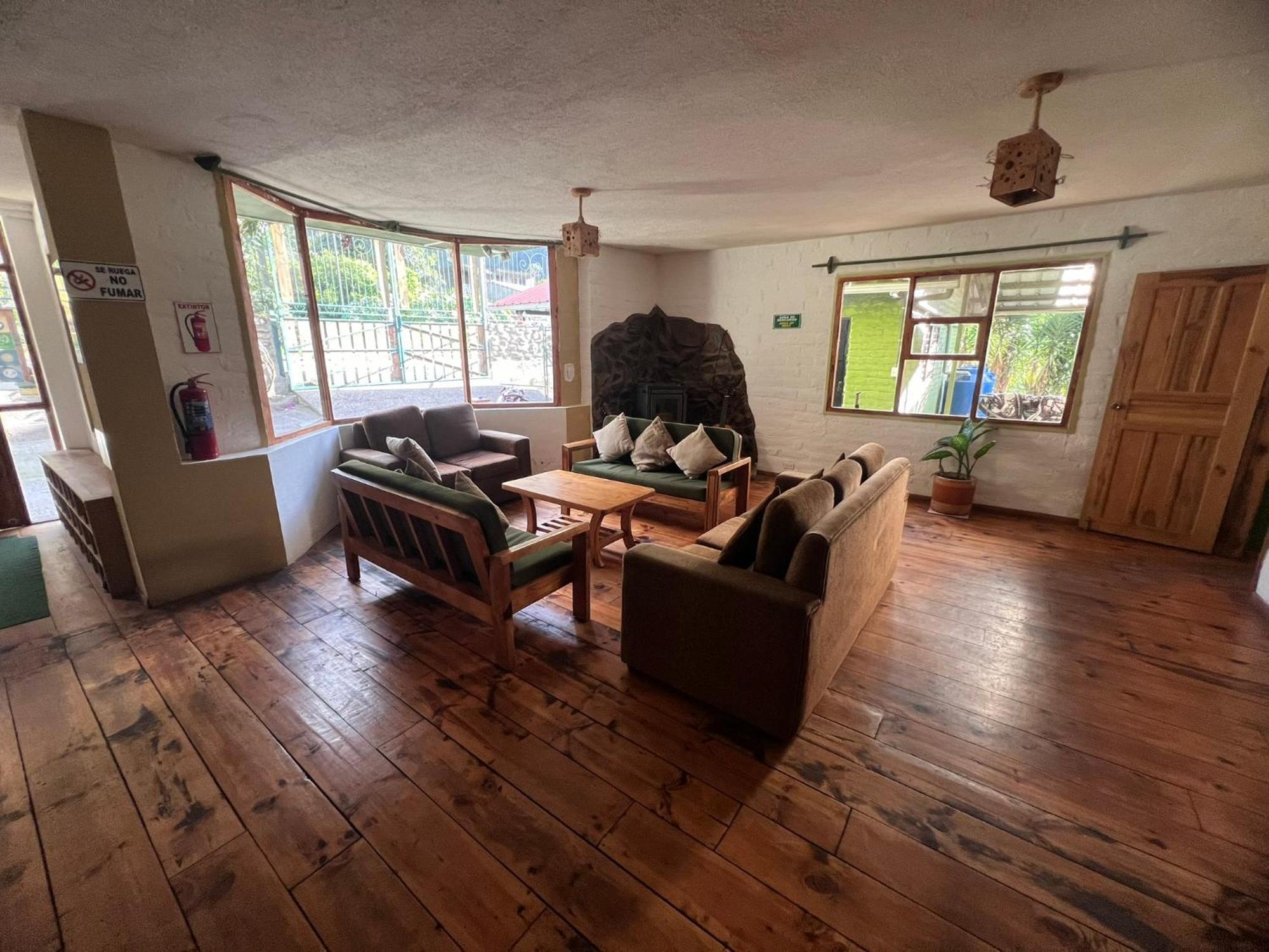 La Casa Verde Eco Guest House Баньос Экстерьер фото