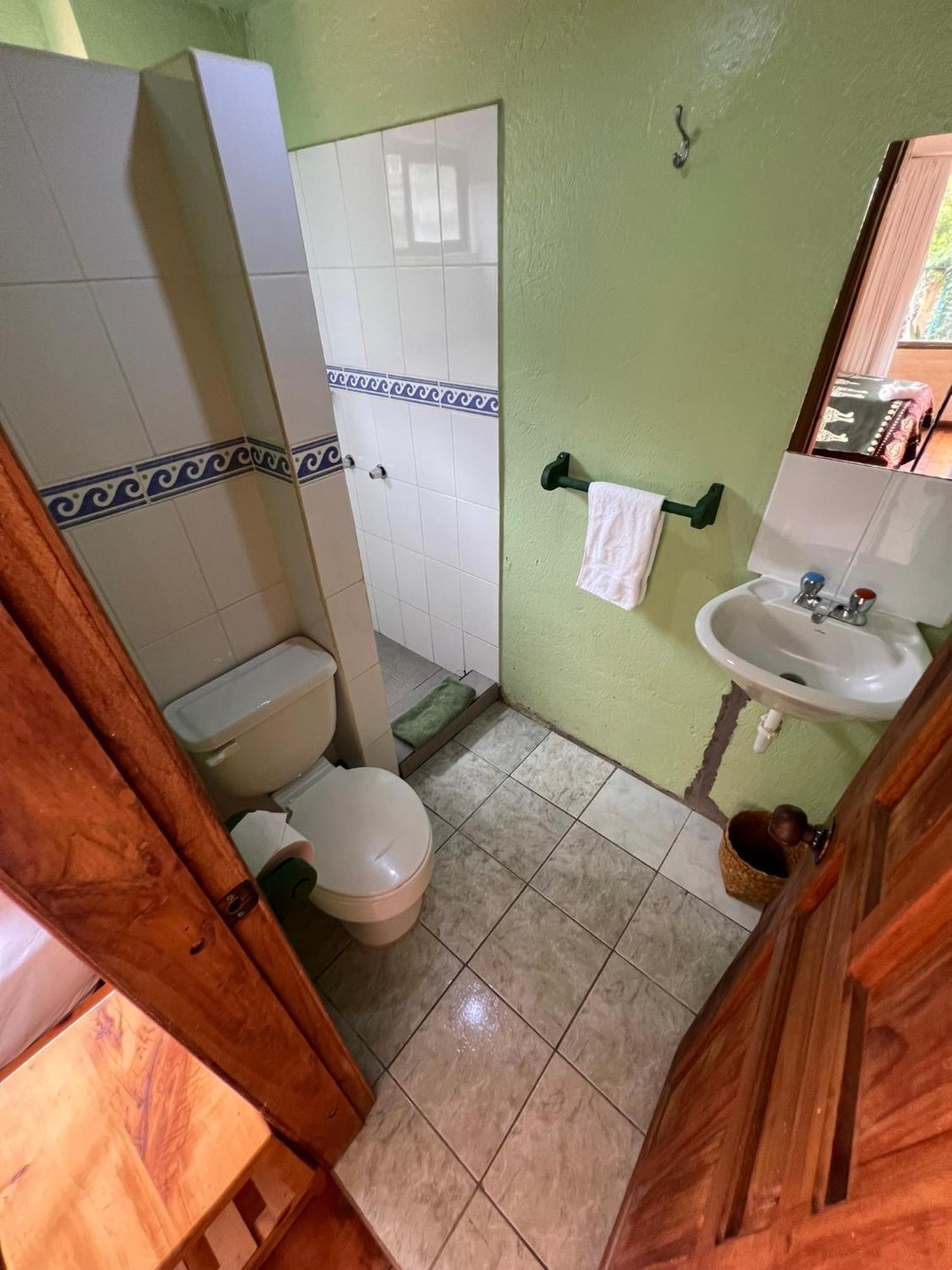 La Casa Verde Eco Guest House Баньос Номер фото