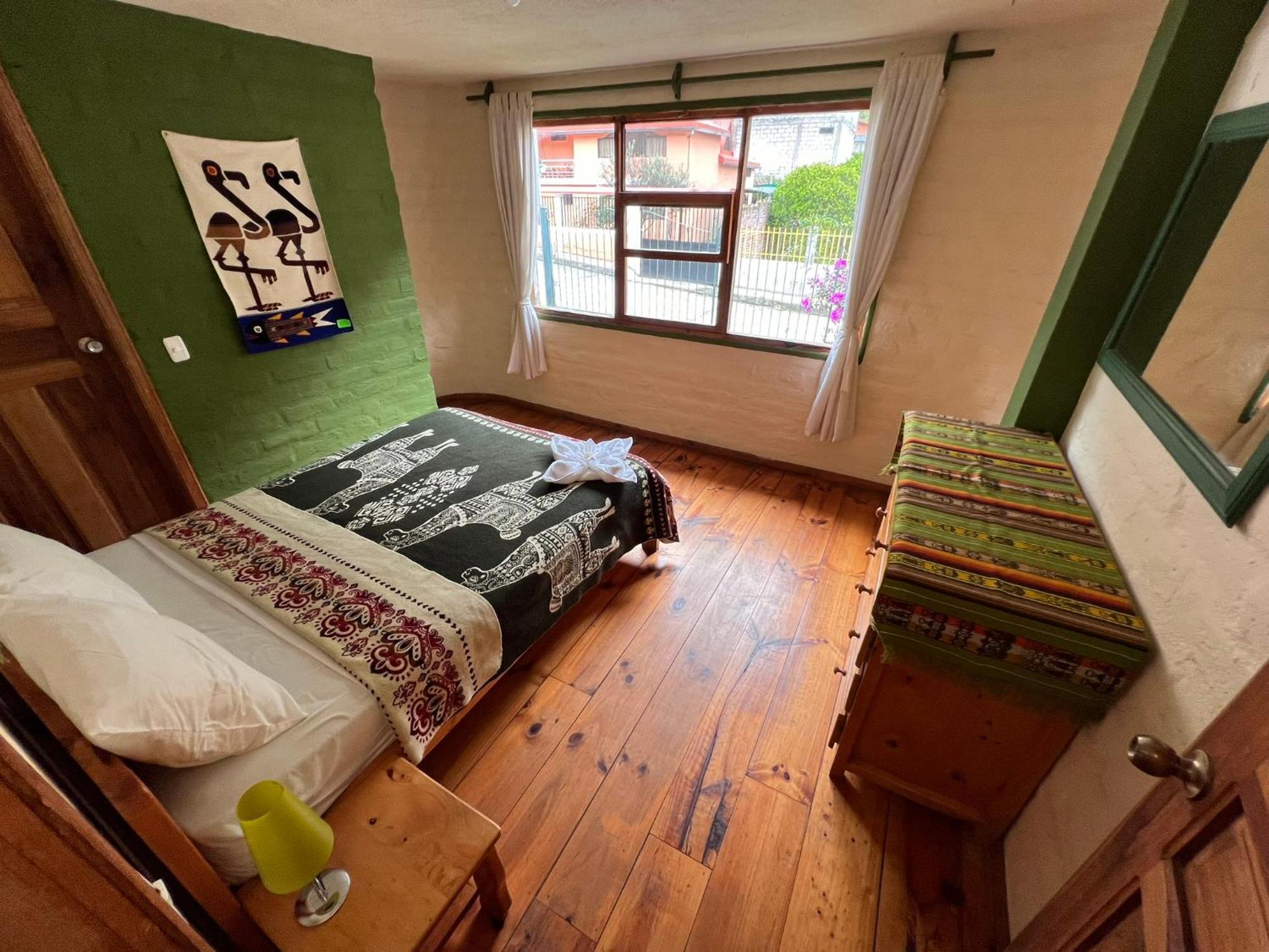 La Casa Verde Eco Guest House Баньос Номер фото