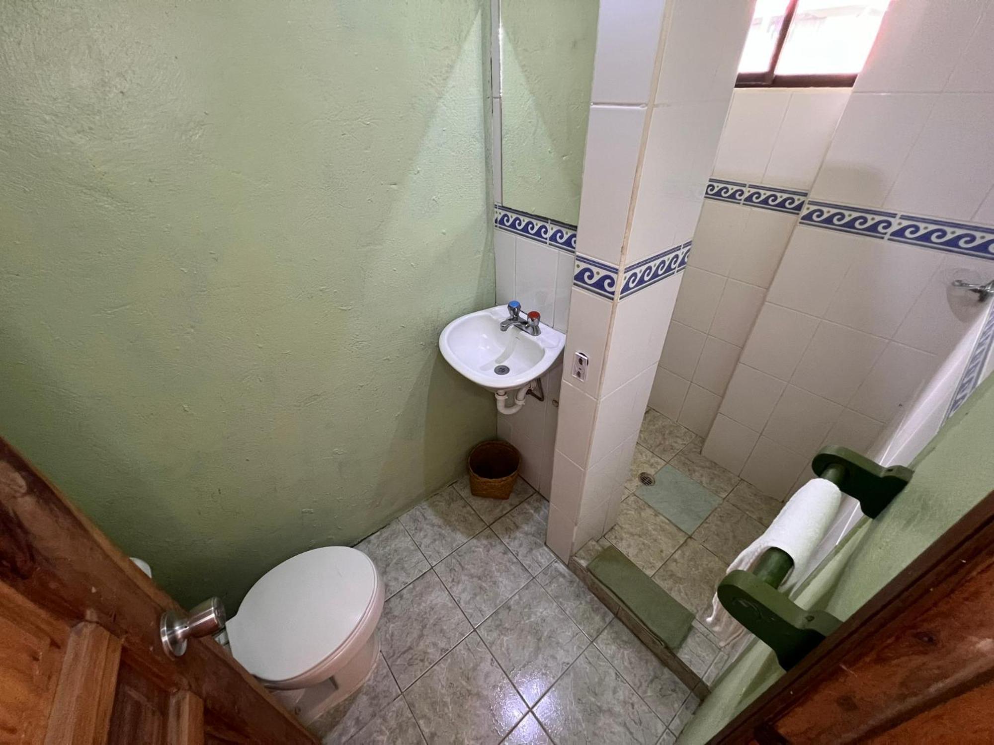 La Casa Verde Eco Guest House Баньос Номер фото